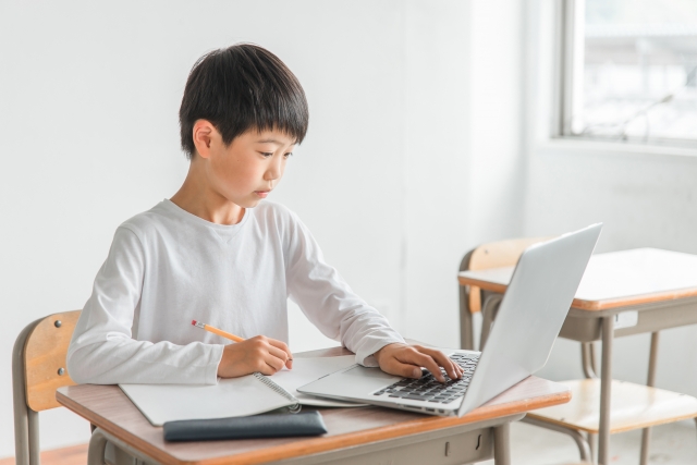 AIと子どものイメージ